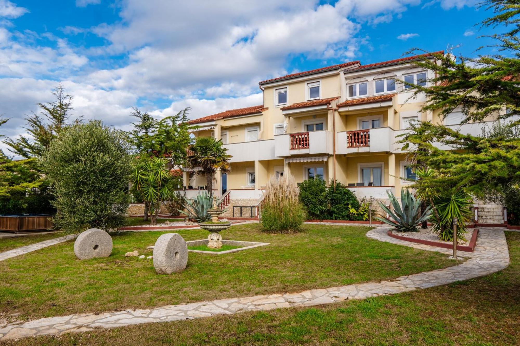 Apartments Strand Вир Екстериор снимка