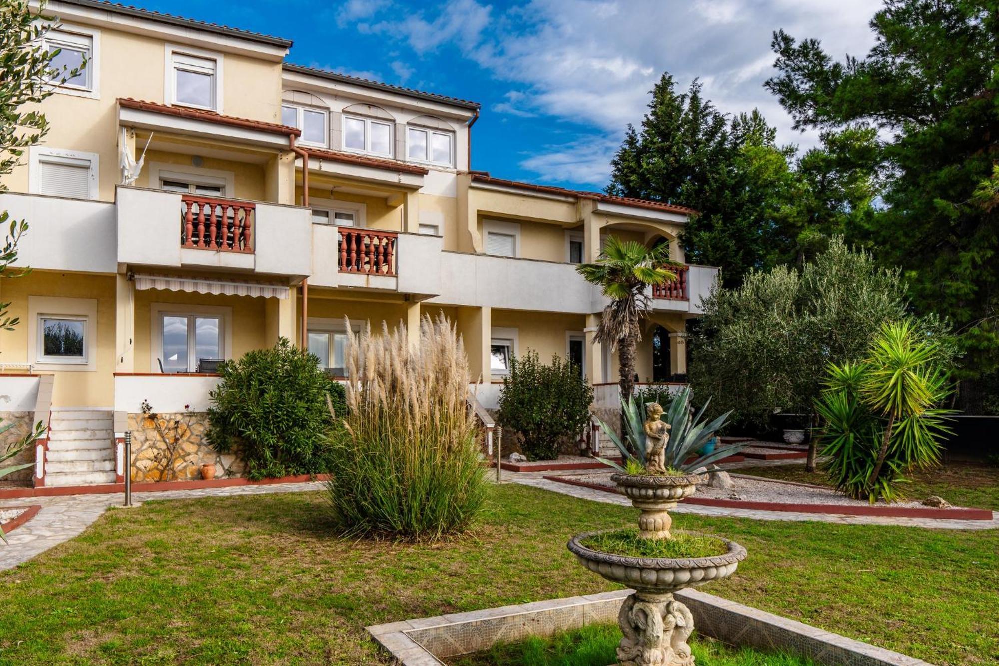 Apartments Strand Вир Екстериор снимка